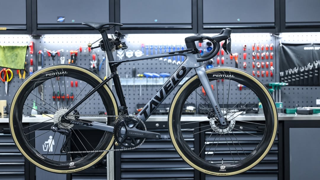TAVELO Arow Race - Complete Bike