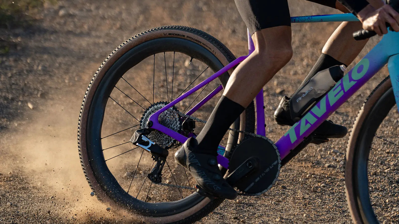 Tavelo Grow - Shimano GRX BASSONDERSE CYCLES
